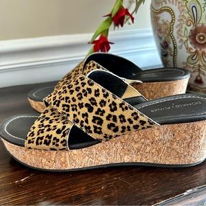 Stylish Donald Pliner Leopard print slip on slides Size 9.5